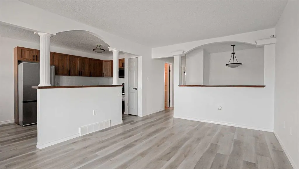 50 Clelland Crescent SE