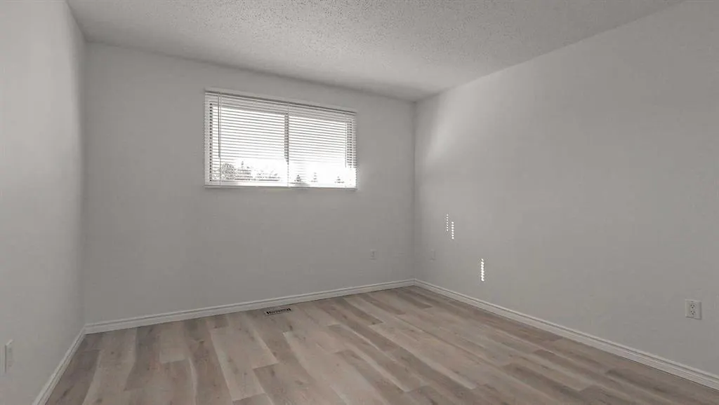 50 Clelland Crescent SE