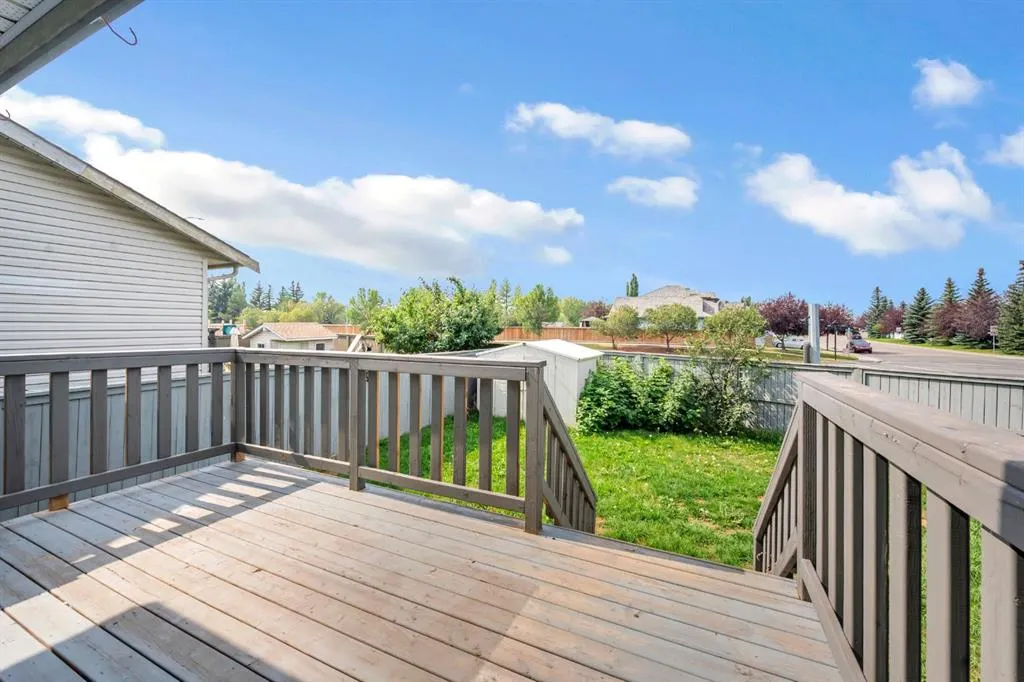 171 Willowbrook Drive NW