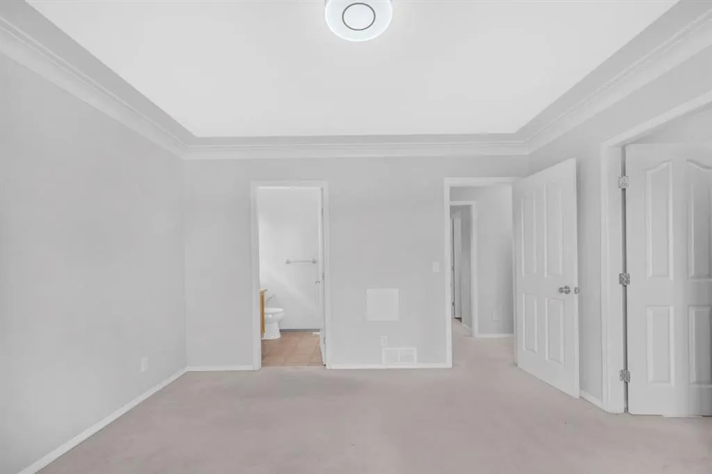 171 Willowbrook Drive NW