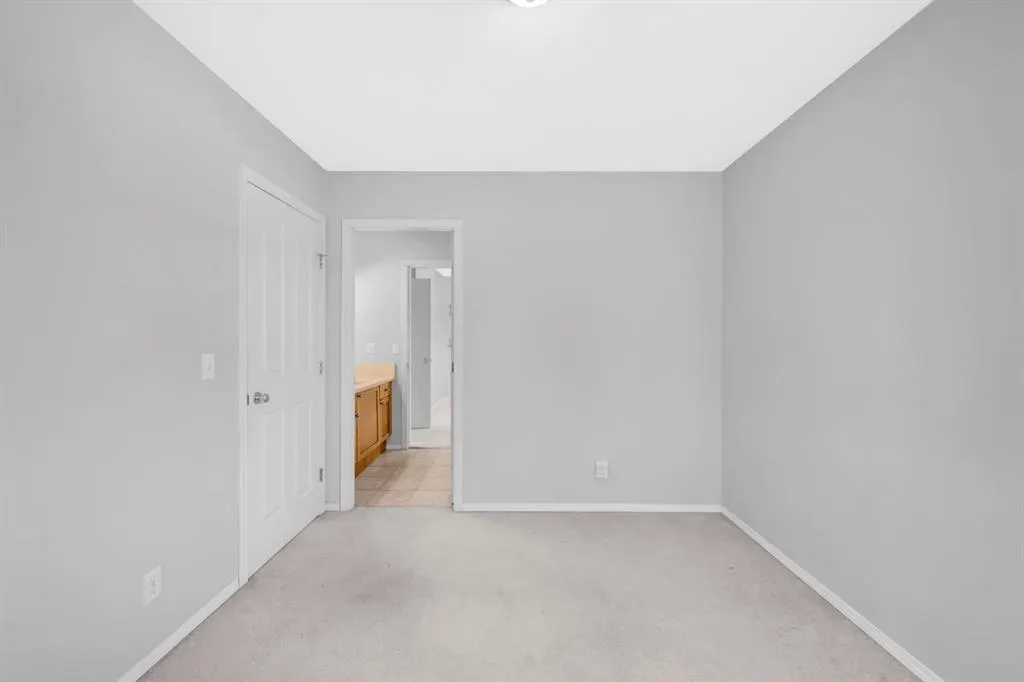 171 Willowbrook Drive NW