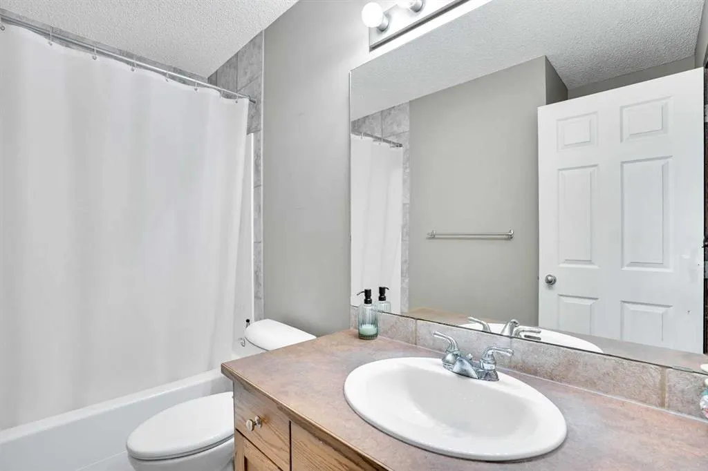 2 Tuscany Ravine Landing NW