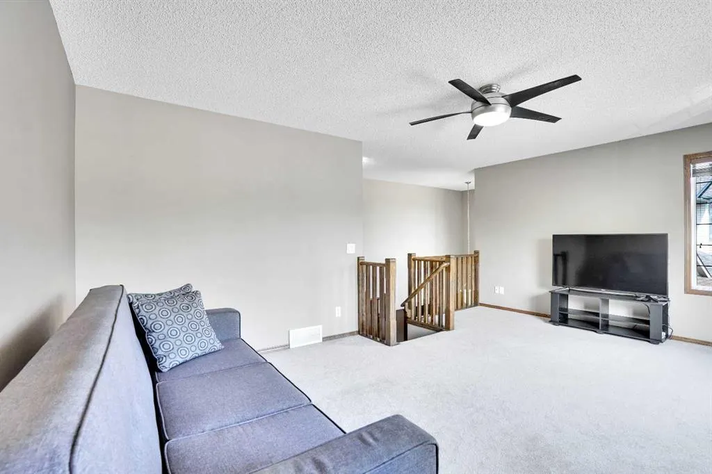 2 Tuscany Ravine Landing NW