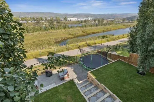 50 Riviera View