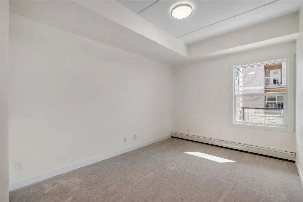 404 1 Avenue SE, #302