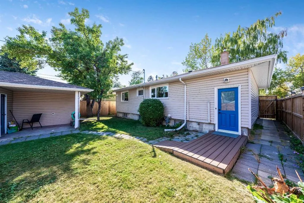 216 Havenhurst Crescent SW