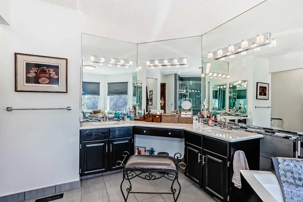 135 Canter Place SW