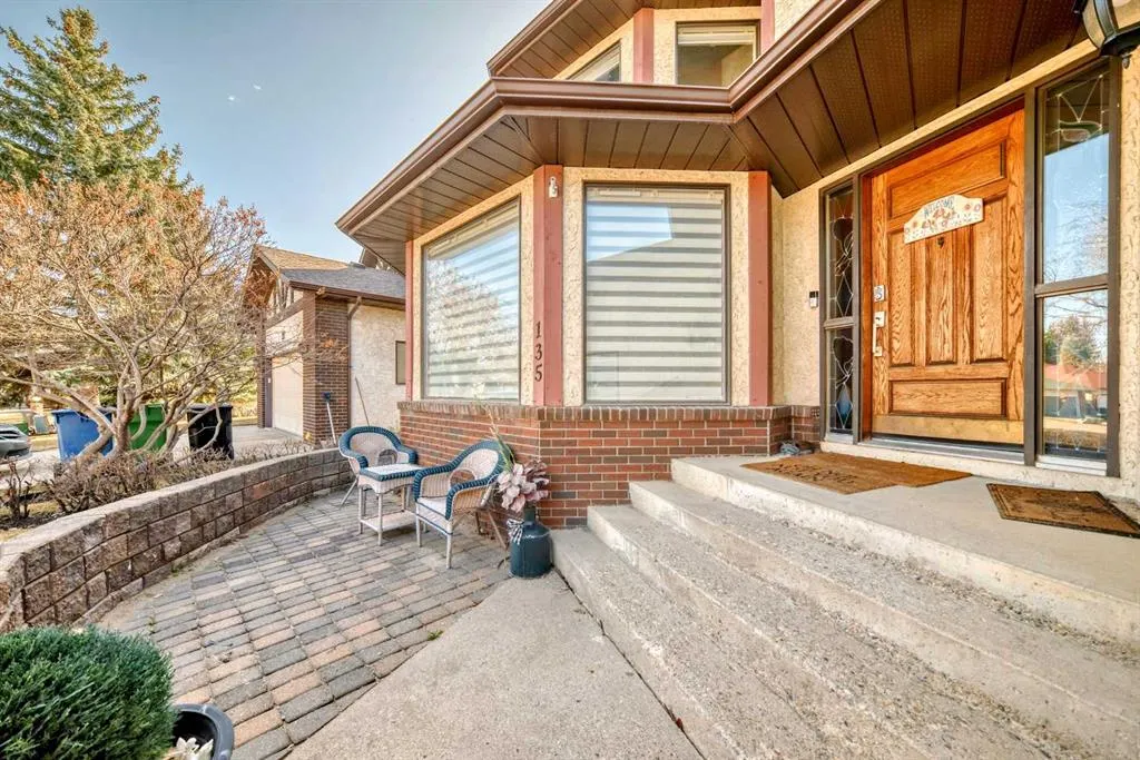 135 Canter Place SW