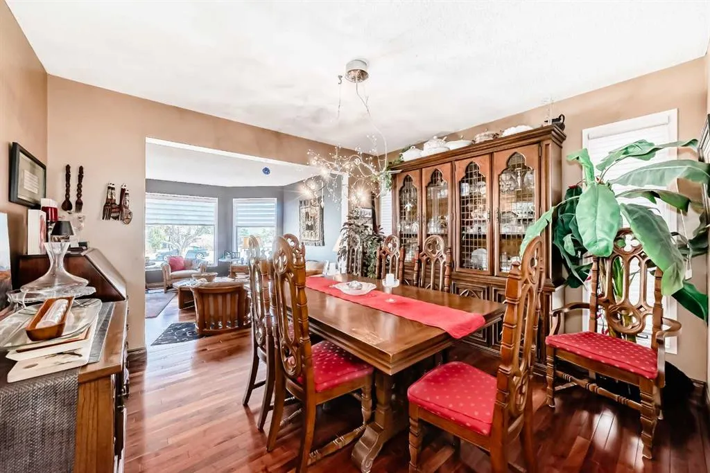 135 Canter Place SW