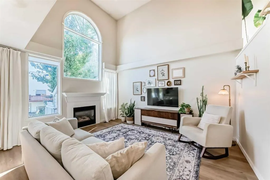 132 Hidden Valley Crescent NW