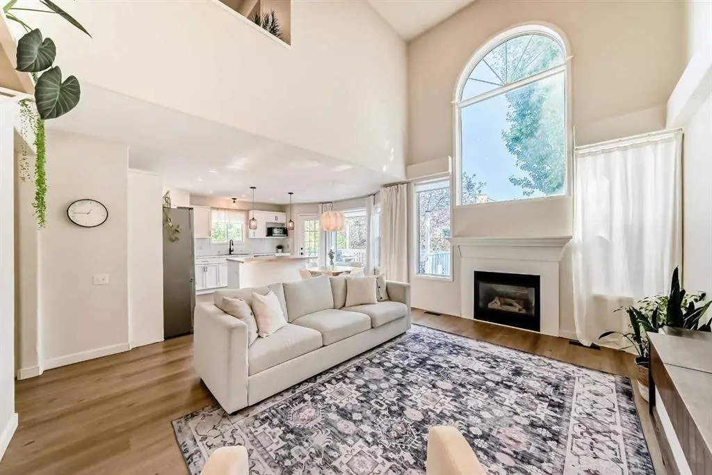 132 Hidden Valley Crescent NW