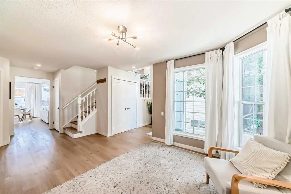132 Hidden Valley Crescent NW