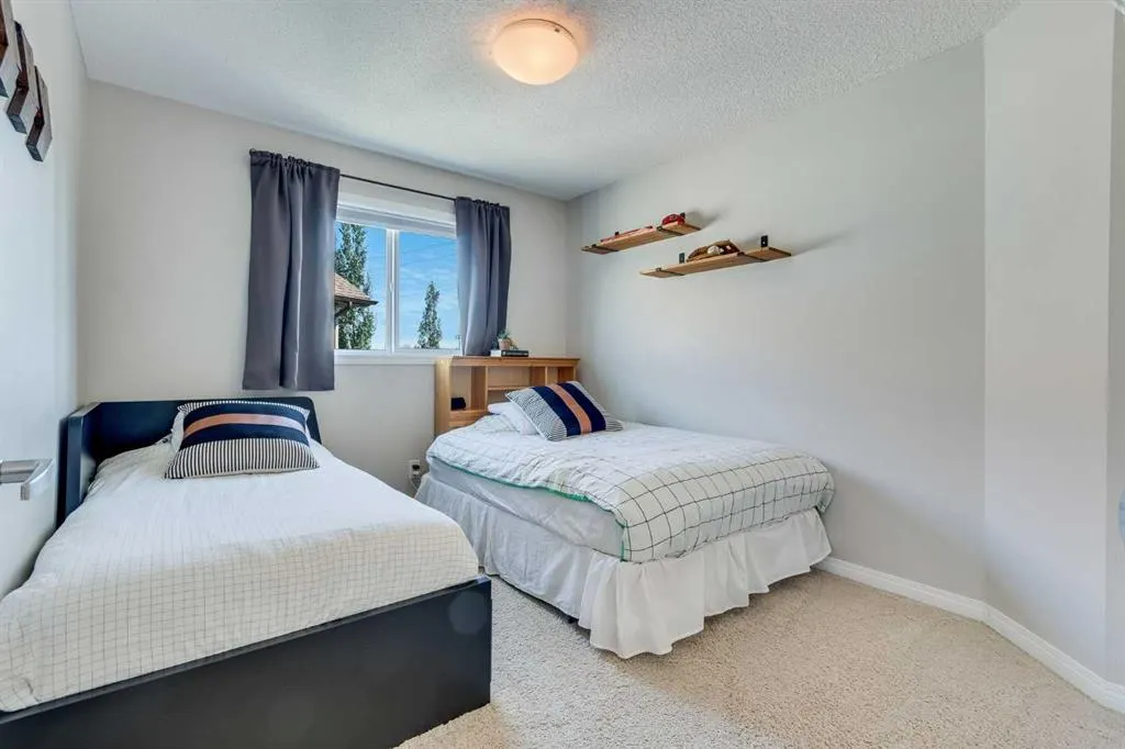 233 Cimarron Vista Way