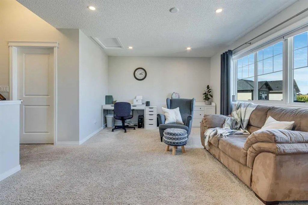 233 Cimarron Vista Way