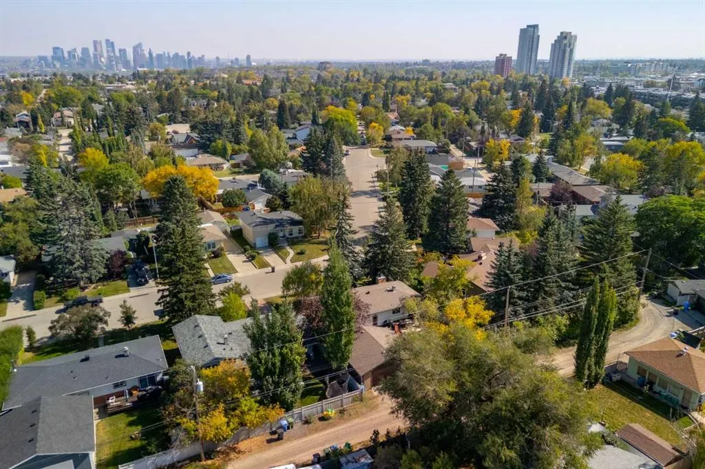151 Waterloo Drive SW