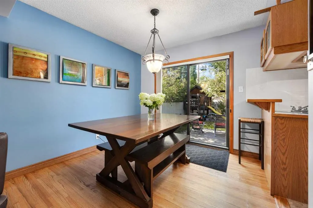 151 Waterloo Drive SW