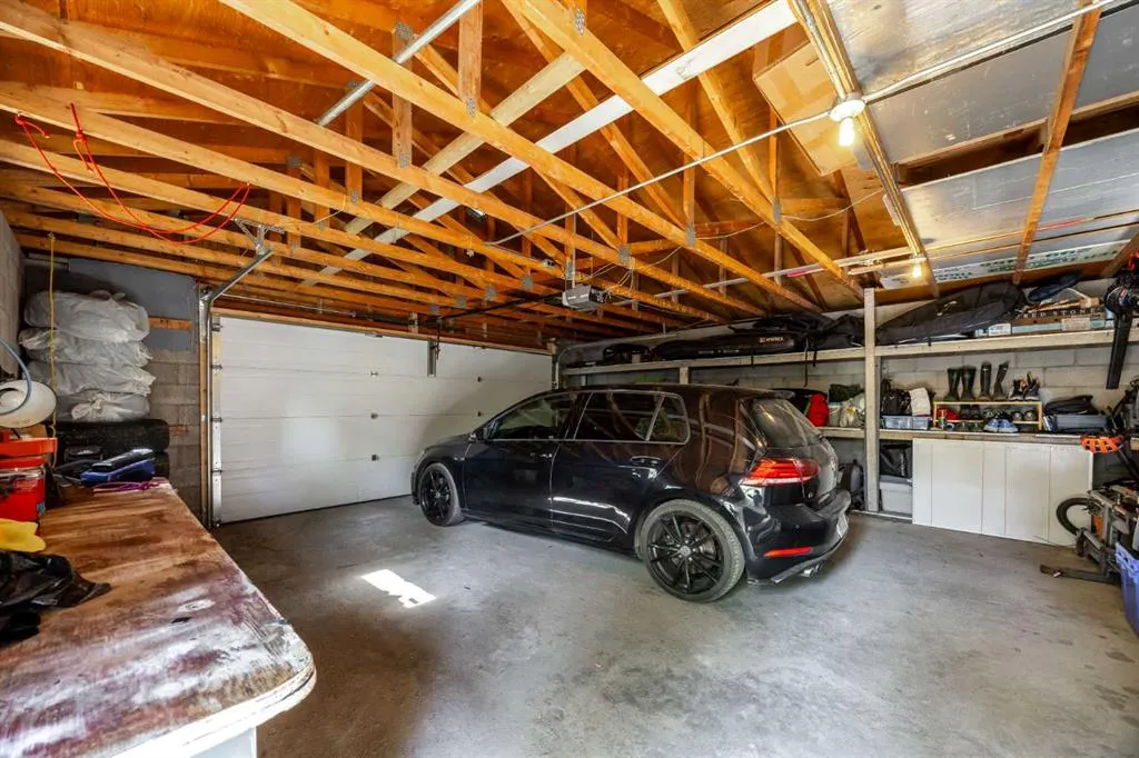151 Waterloo Drive SW