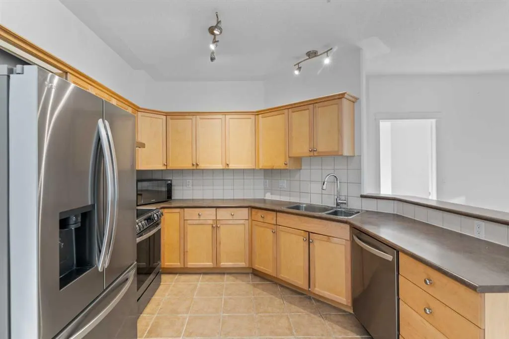 2416 Erlton Street SW, #303