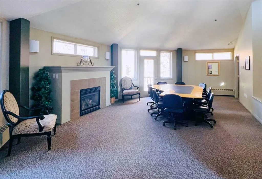 2416 Erlton Street SW, #303