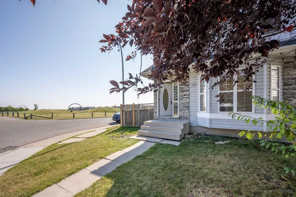 100 Tarington Park NE