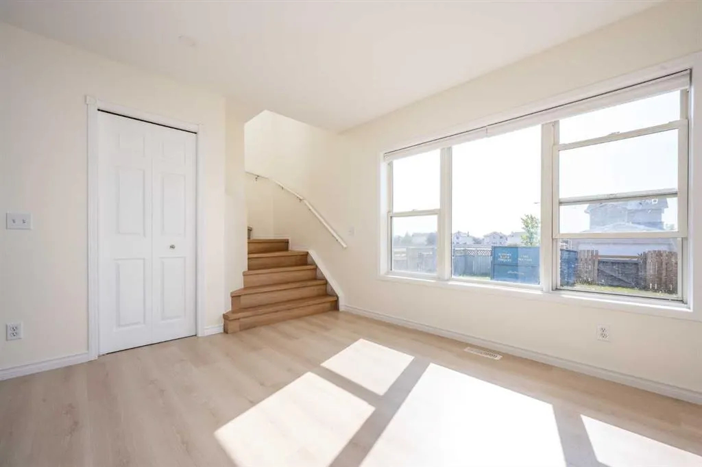 100 Tarington Park NE