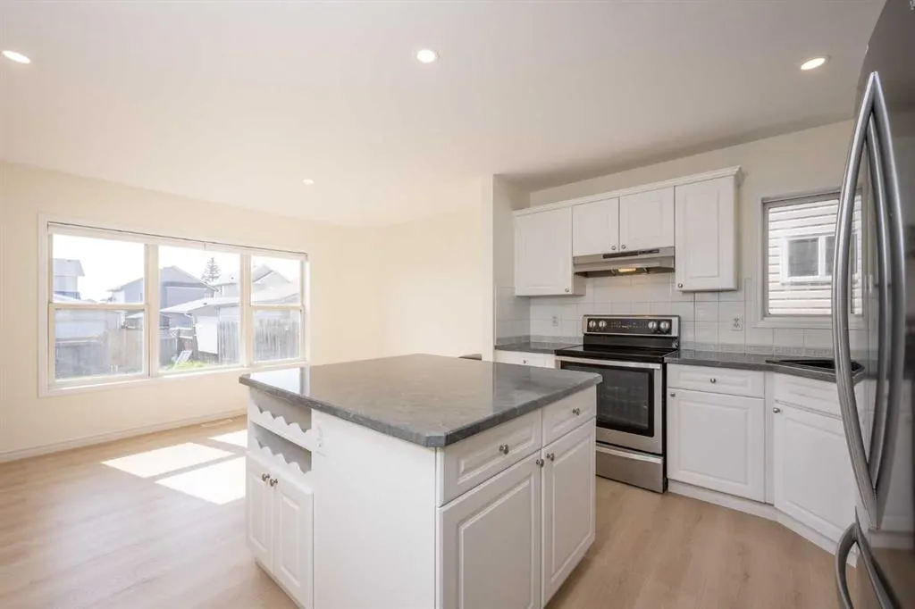 100 Tarington Park NE