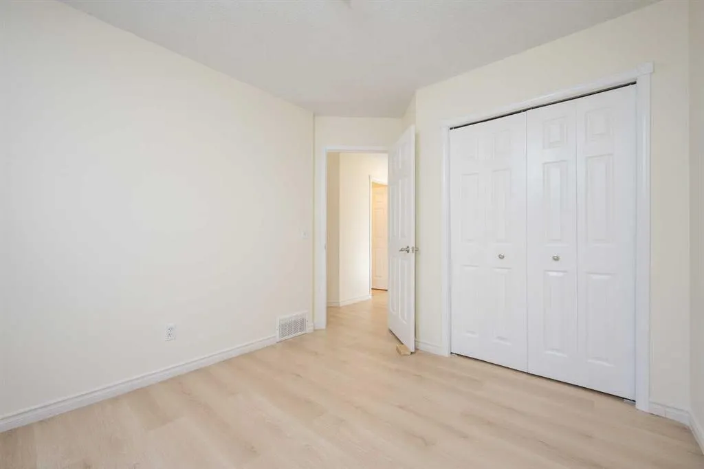 100 Tarington Park NE