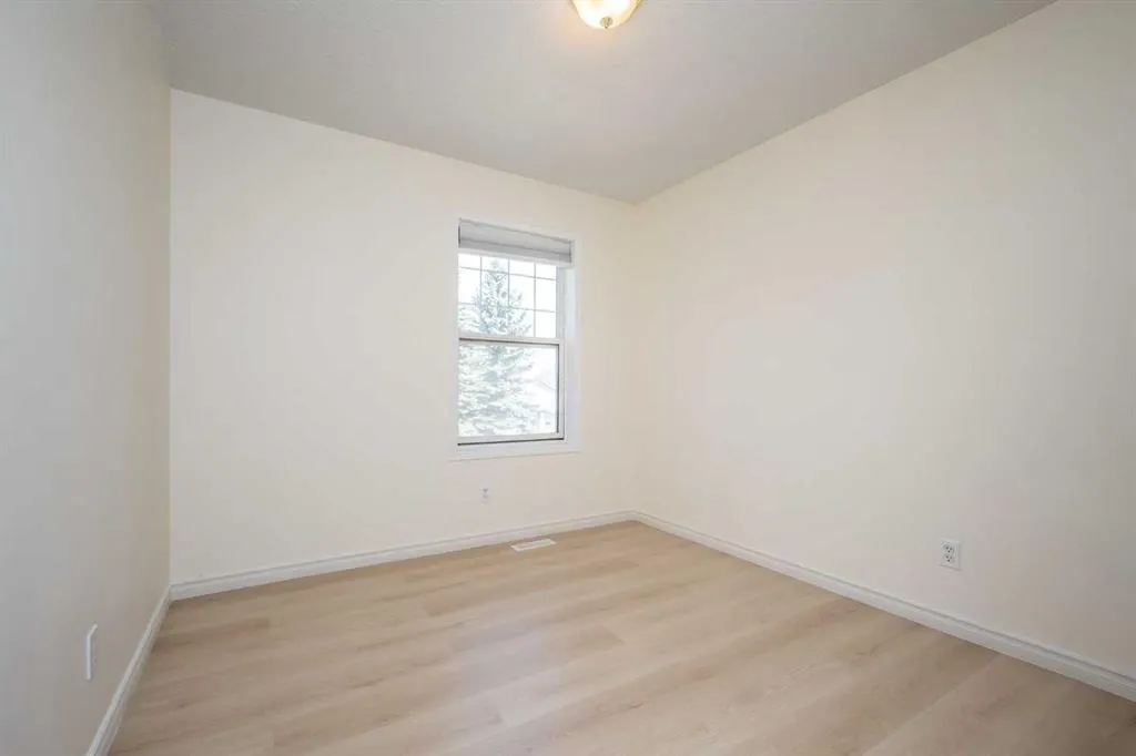 100 Tarington Park NE