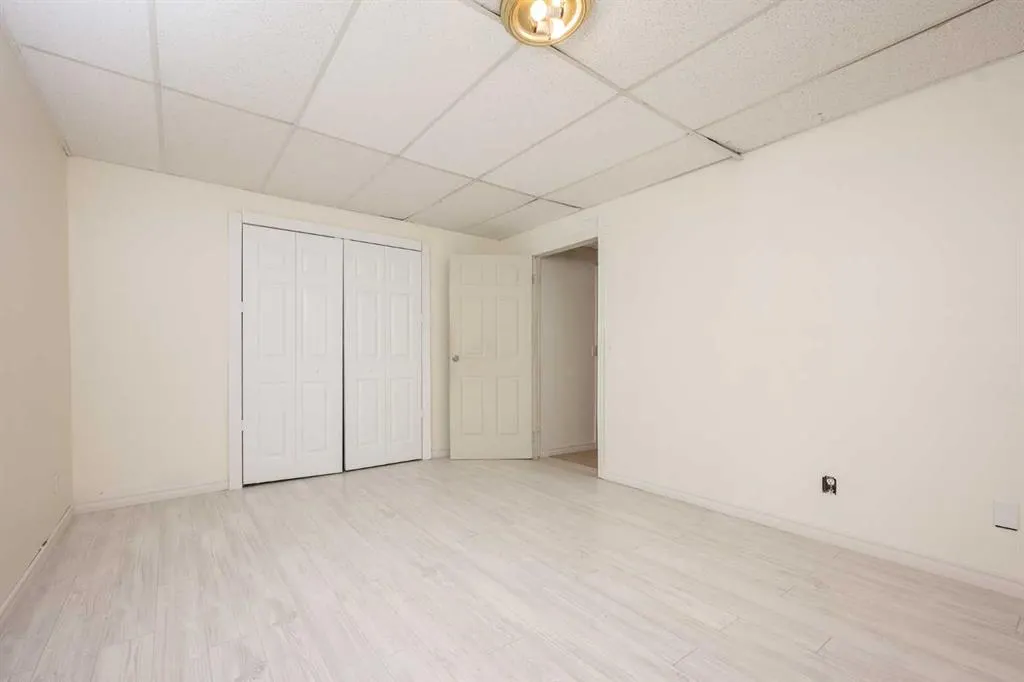 100 Tarington Park NE