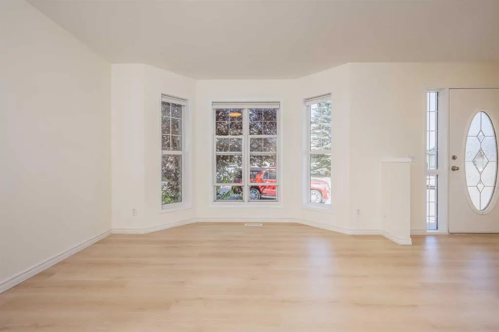 100 Tarington Park NE