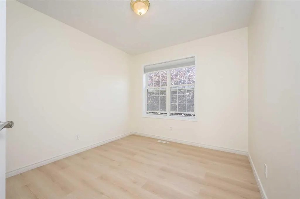 100 Tarington Park NE