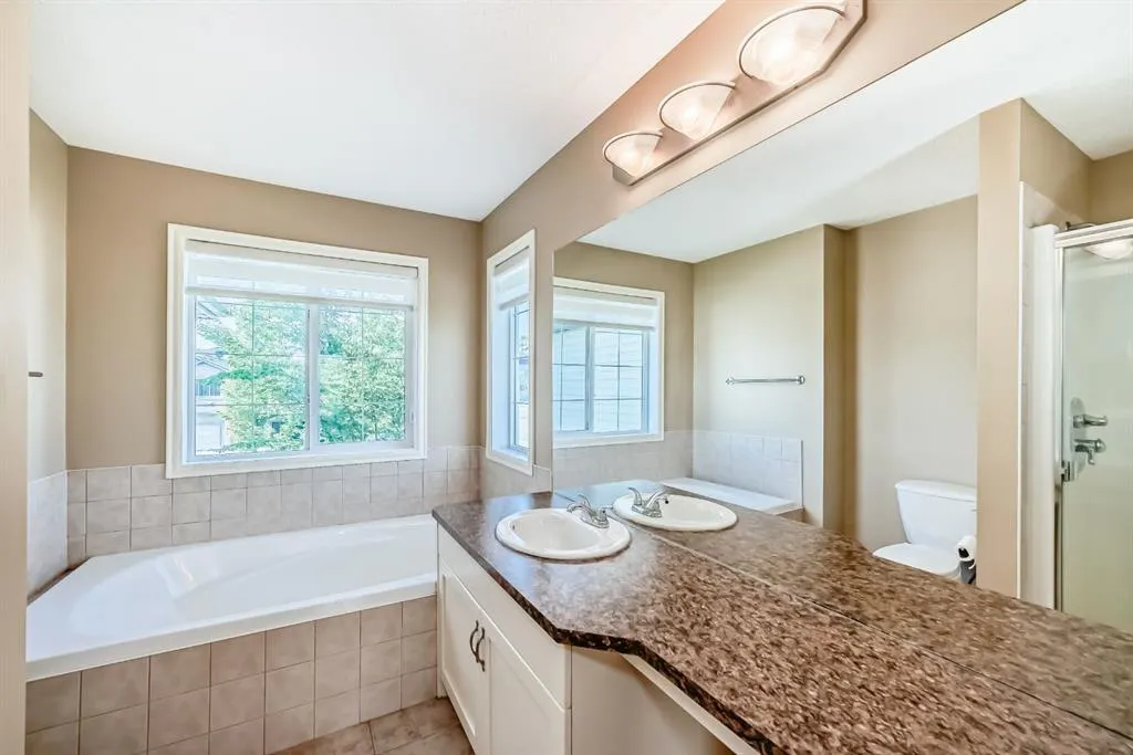 150 Tuscany Summit Heath NW