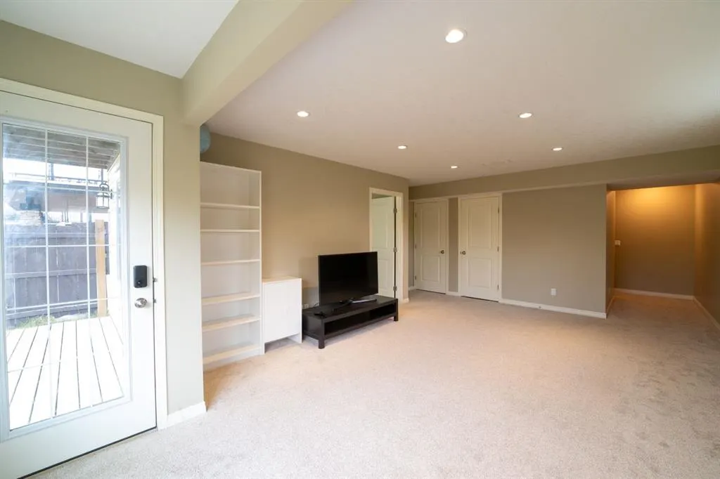 150 Tuscany Summit Heath NW