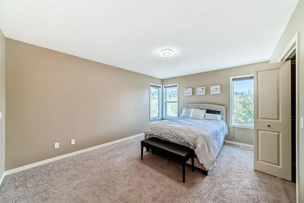 150 Tuscany Summit Heath NW