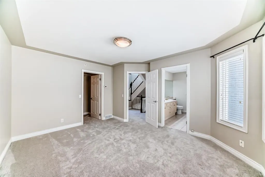 1908 12 Street SW