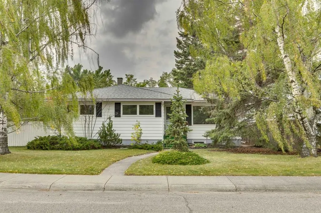 104 Haysboro Crescent SW