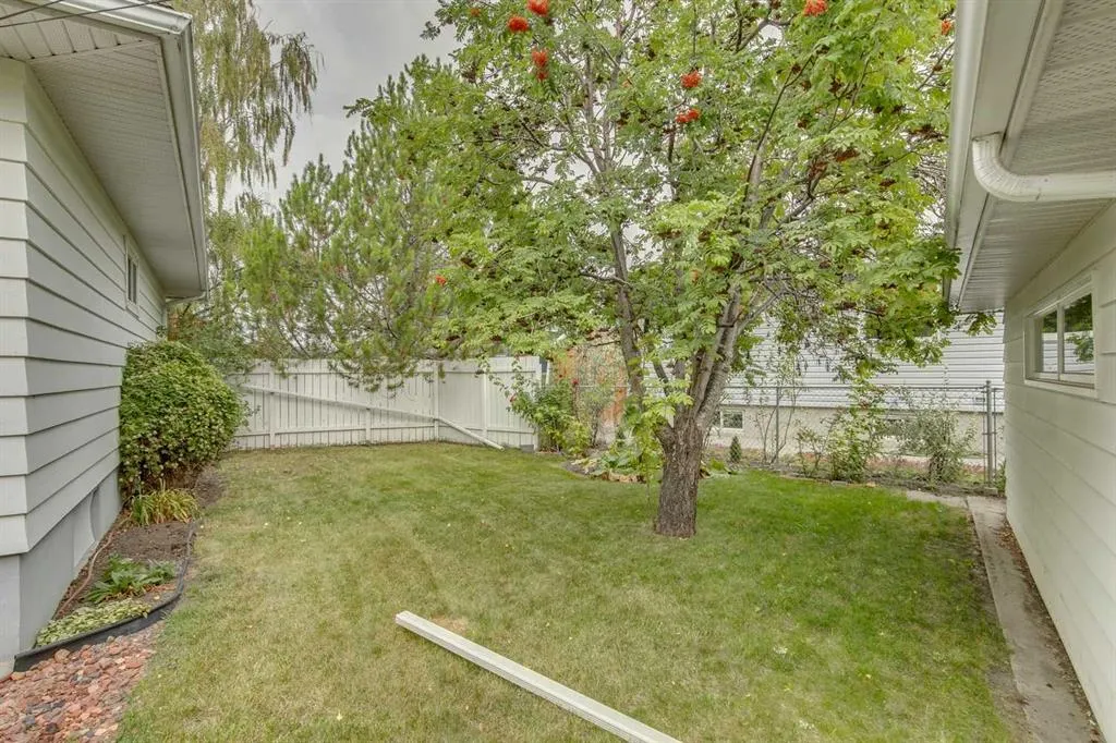 104 Haysboro Crescent SW