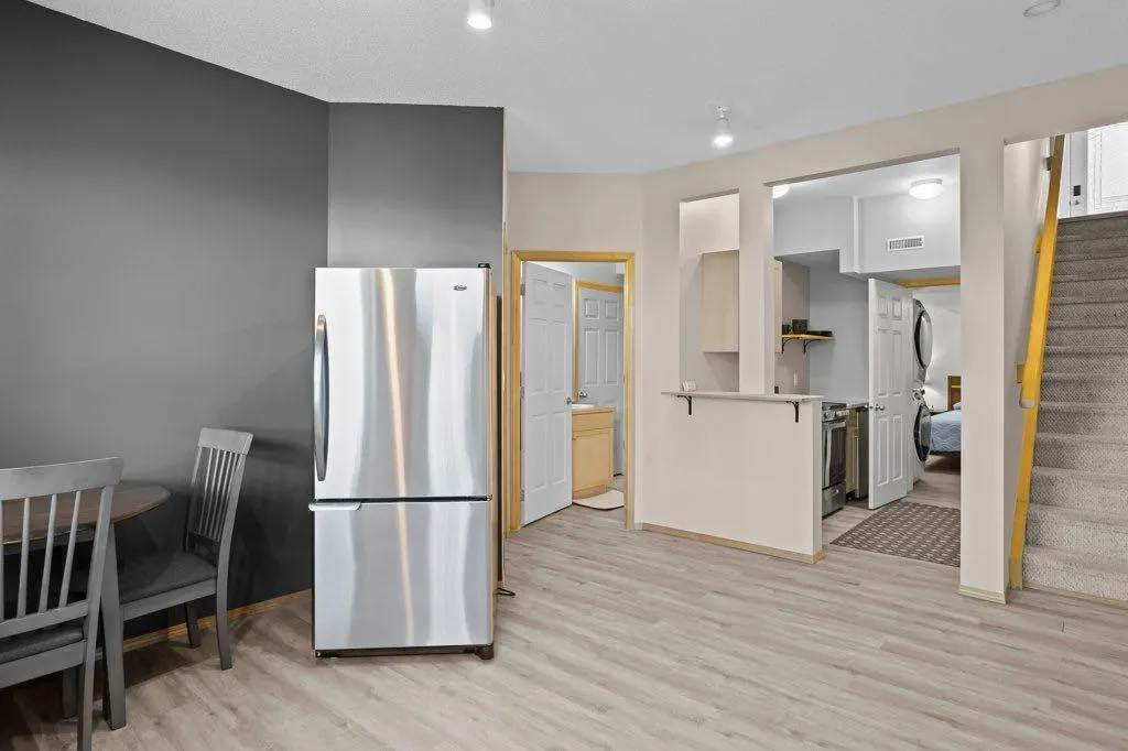 808 Lawrence Grassi Ridge