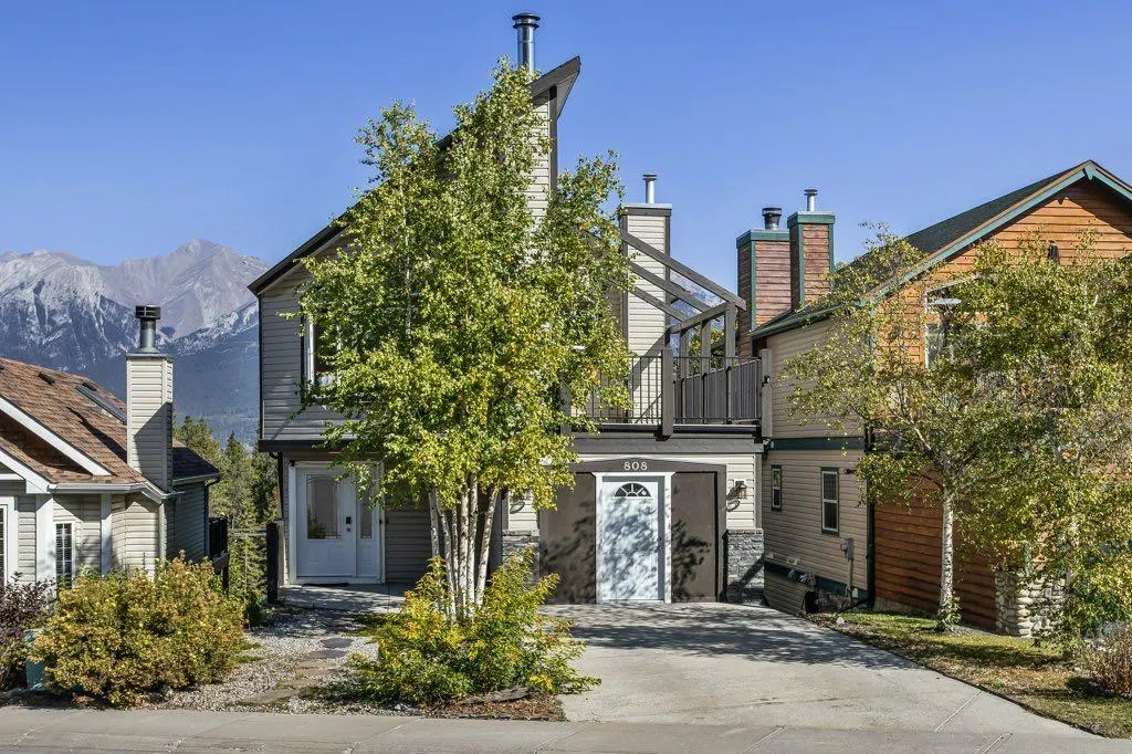 808 Lawrence Grassi Ridge