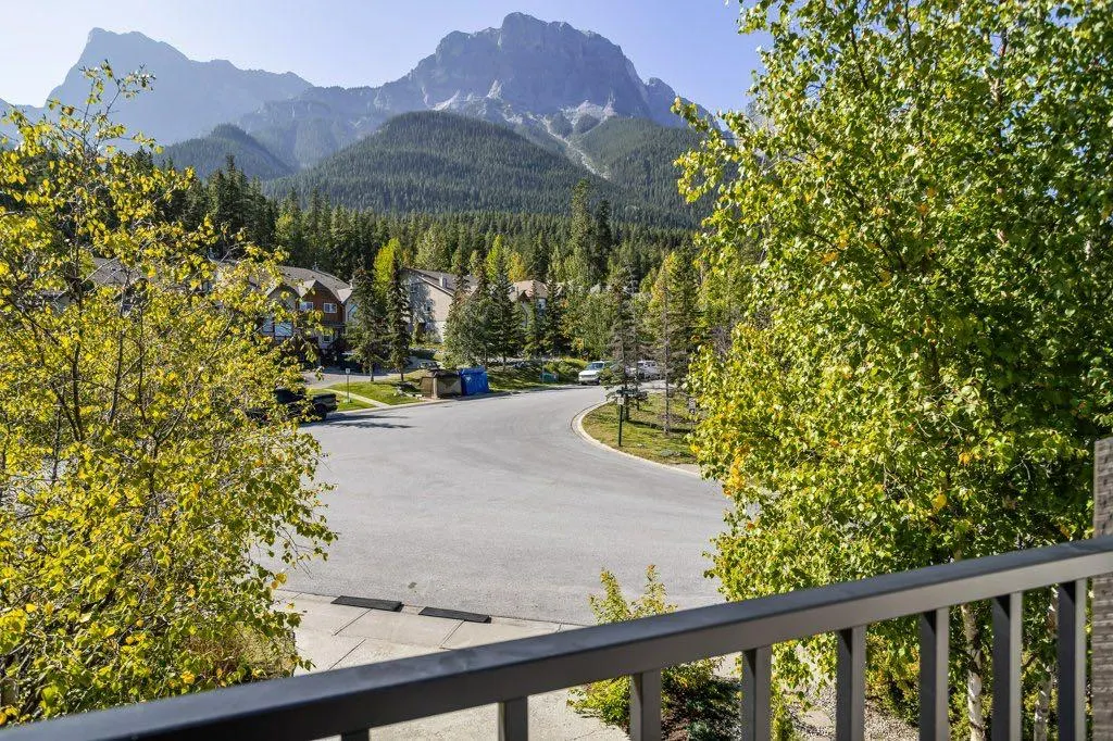 808 Lawrence Grassi Ridge