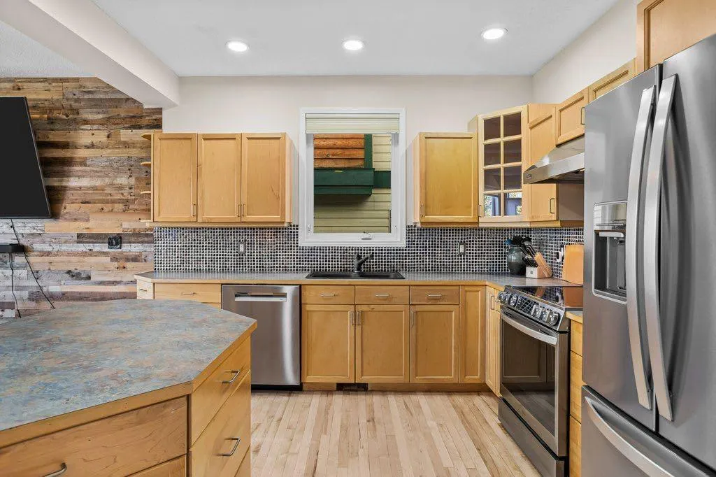 808 Lawrence Grassi Ridge
