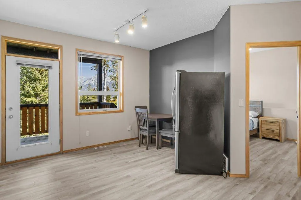 808 Lawrence Grassi Ridge