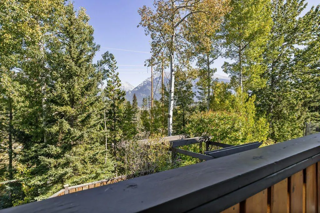 808 Lawrence Grassi Ridge