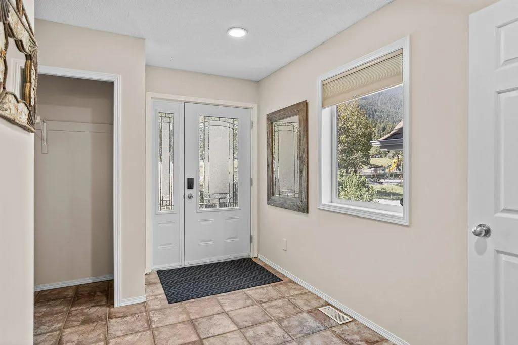 808 Lawrence Grassi Ridge