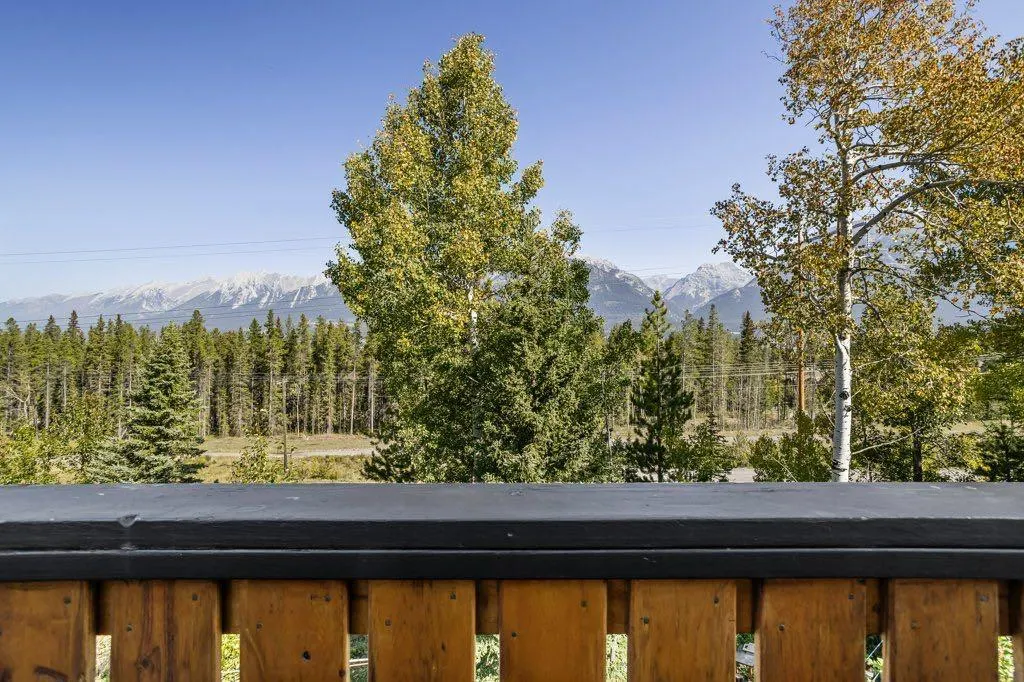 808 Lawrence Grassi Ridge