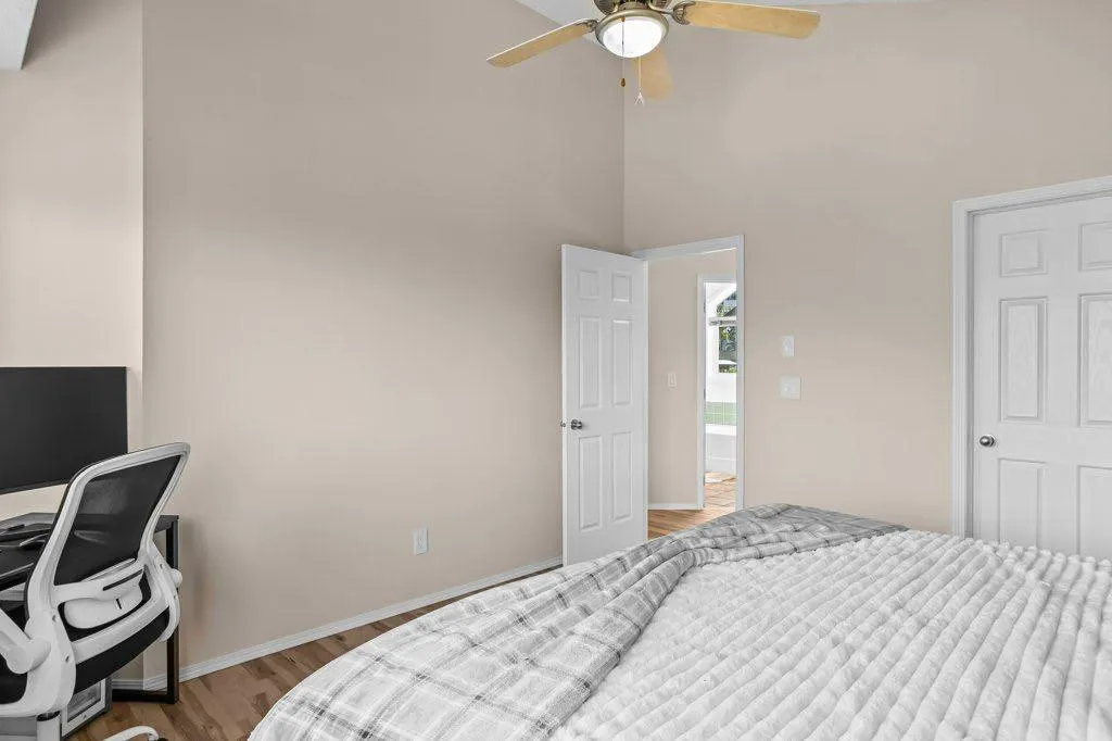 808 Lawrence Grassi Ridge