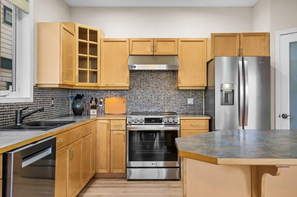 808 Lawrence Grassi Ridge