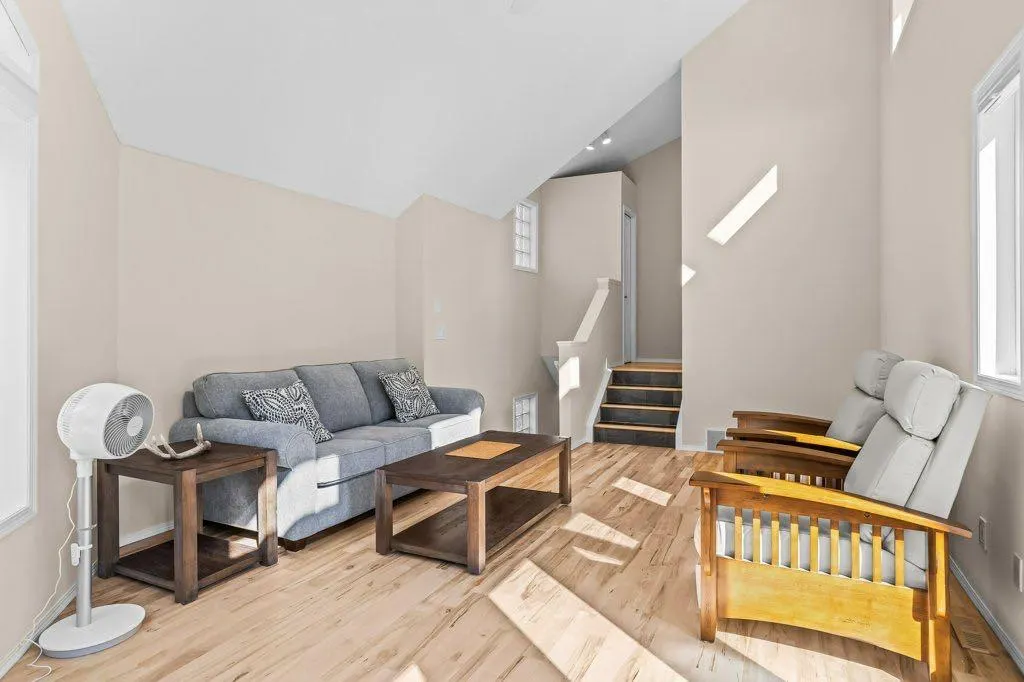 808 Lawrence Grassi Ridge