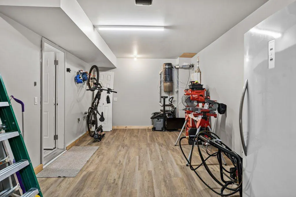 808 Lawrence Grassi Ridge