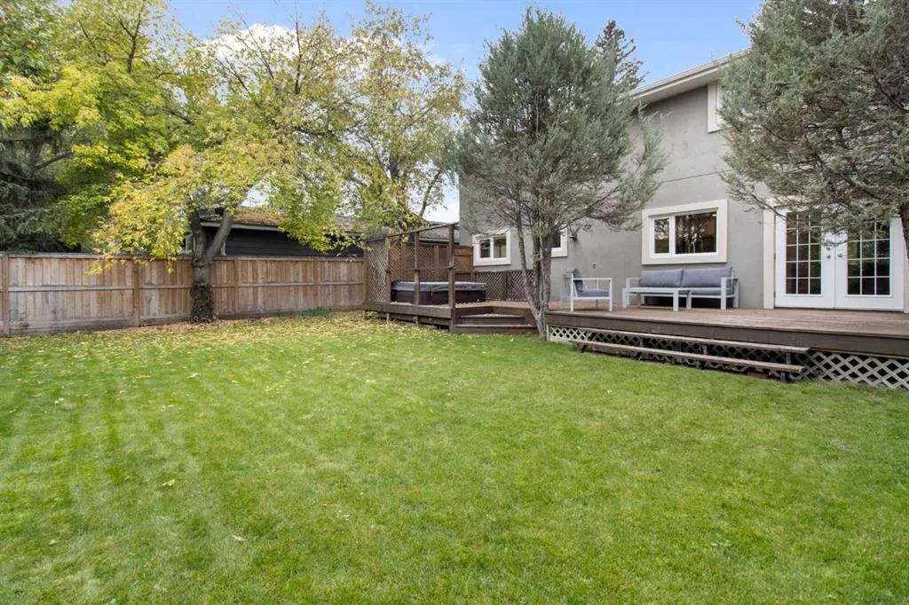 152 Lake Mead Crescent SE